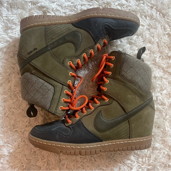 Nike Dunk Sky Hi Sneakerboot - Picture 1 of 6